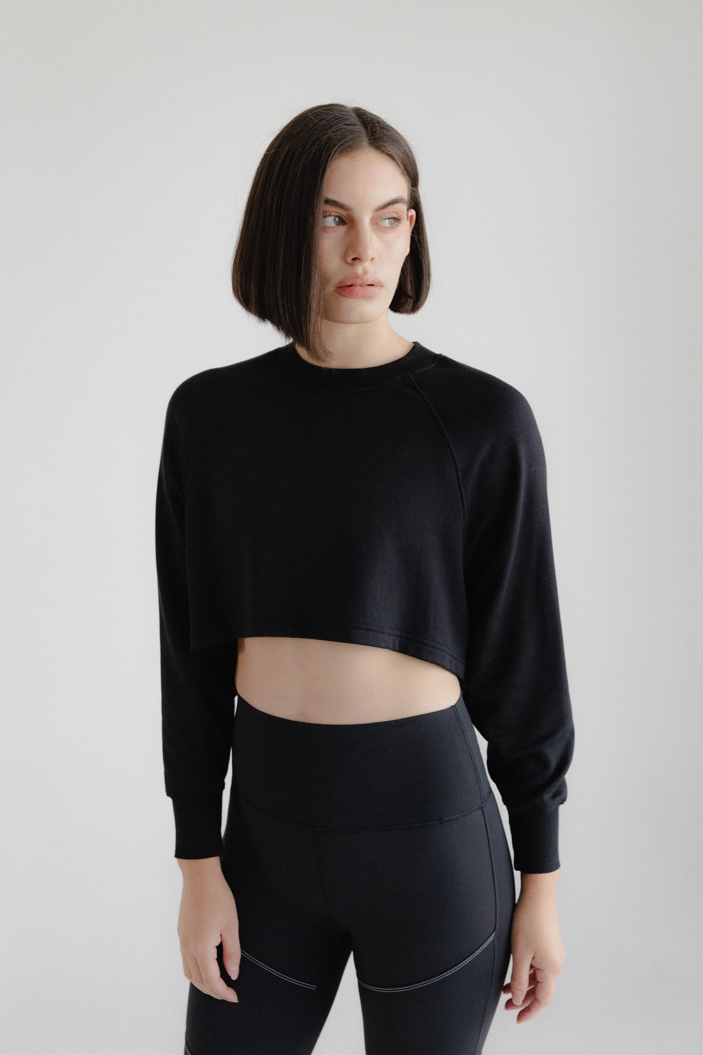COMFY CROP SWEATSHIRT
