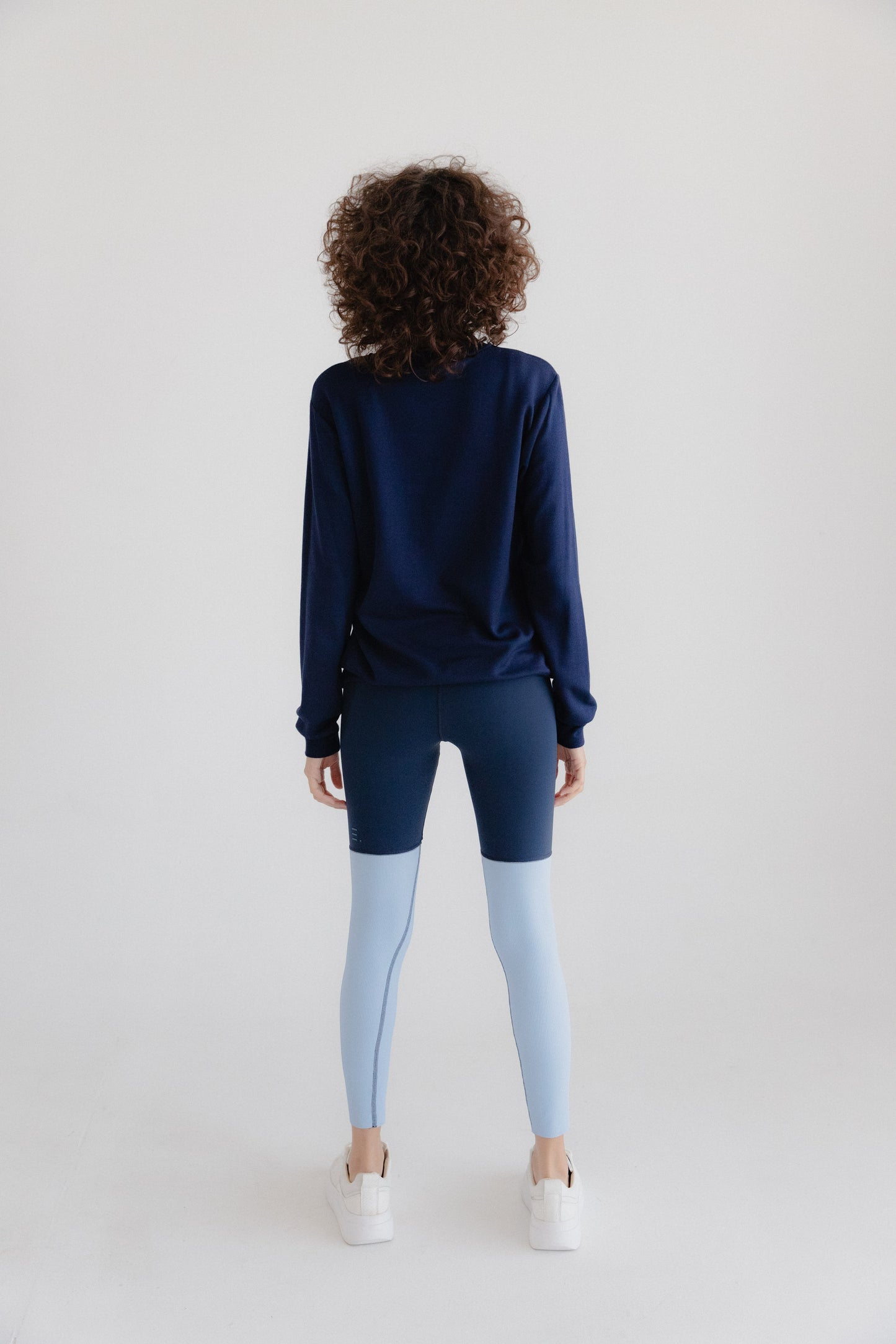 COMFY SWEATSHIRT
