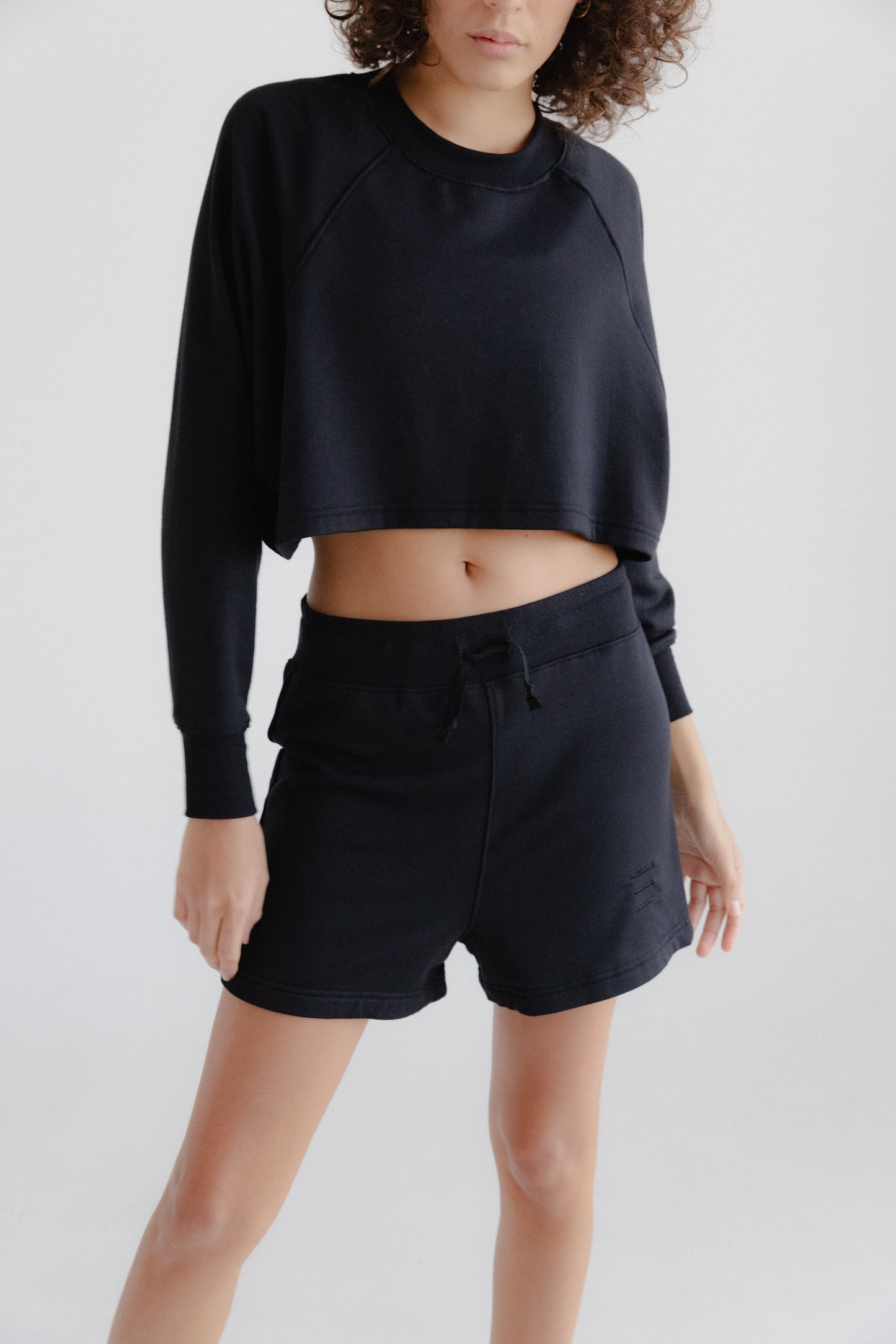 COMFY CROP SWEATSHIRT