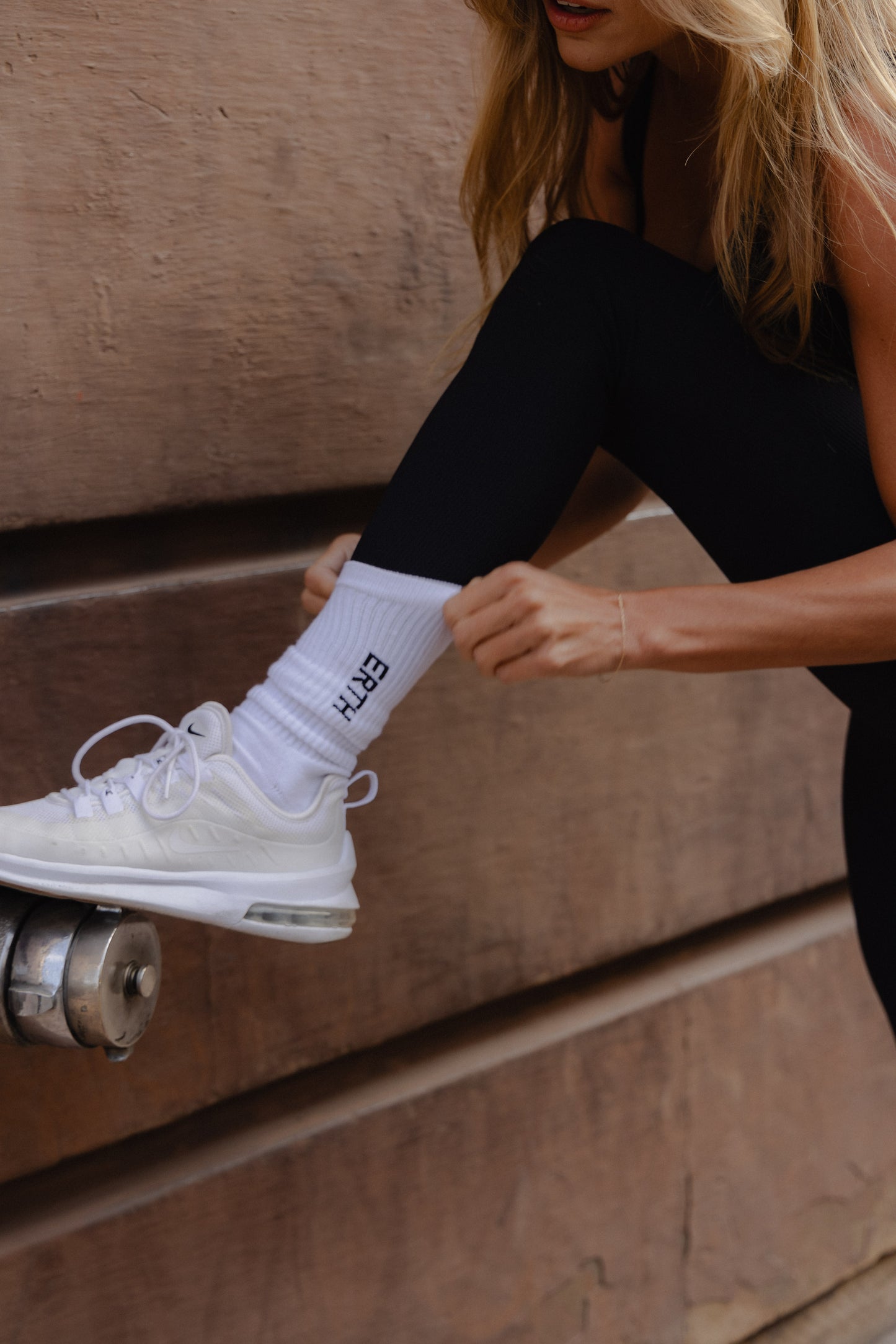UNISEX ICE WHITE SOCKS