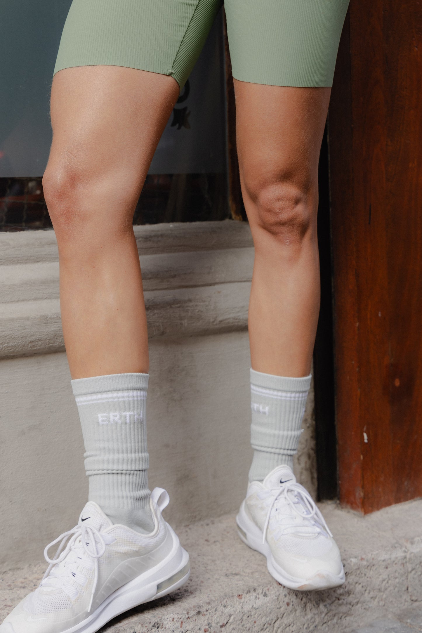 UNISEX STONE GREY SOCKS